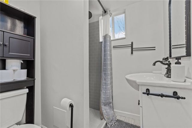 920 Wymore St, Elliott, PA 15220