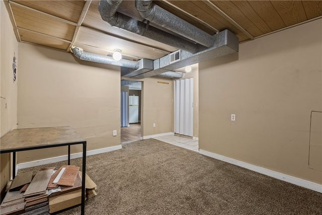 920 Wymore St, Elliott, PA 15220