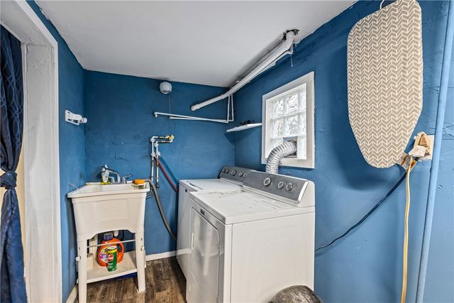 920 Wymore St, Elliott, PA 15220