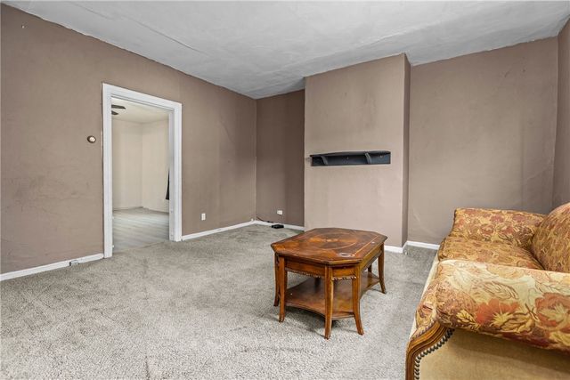 920 Wymore St, Elliott, PA 15220