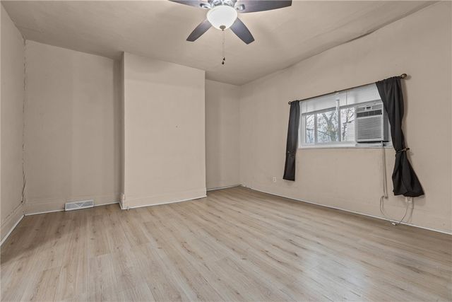 920 Wymore St, Elliott, PA 15220