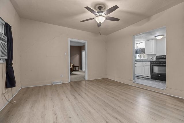 920 Wymore St, Elliott, PA 15220