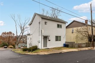 920 Wymore St, Elliott, PA 15220