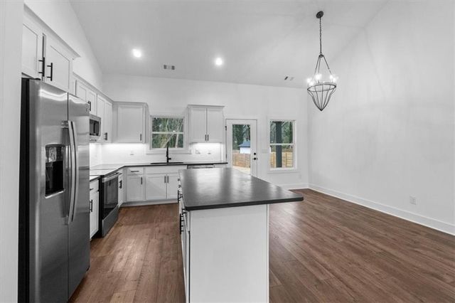 114 Henson Drive, Monroe, GA 30655