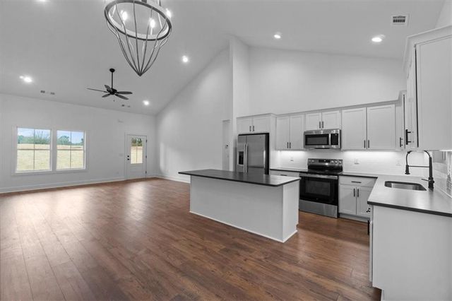 114 Henson Drive, Monroe, GA 30655