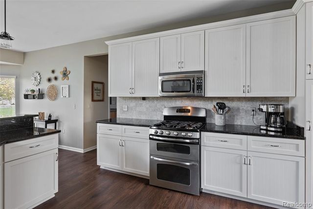 14109 Berryknoll Drive, Utica, MI 48315
