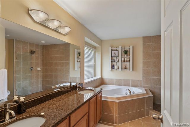 14109 Berryknoll Drive, Utica, MI 48315