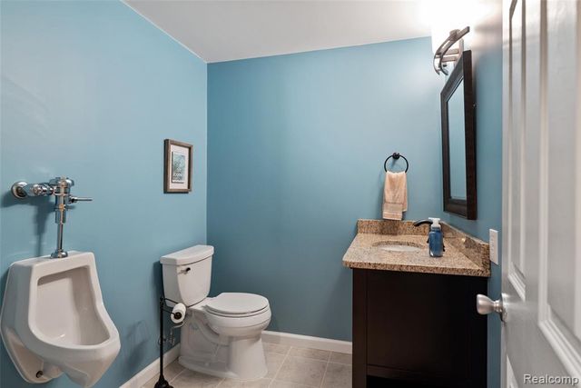 14109 Berryknoll Drive, Utica, MI 48315