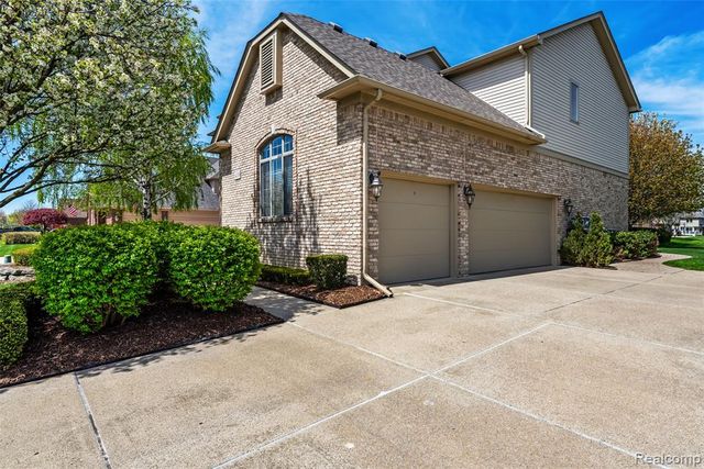 14109 Berryknoll Drive, Utica, MI 48315