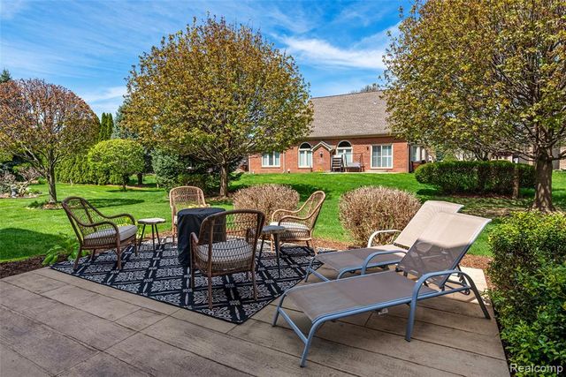 14109 Berryknoll Drive, Utica, MI 48315