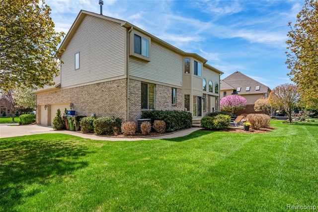 14109 Berryknoll Drive, Utica, MI 48315