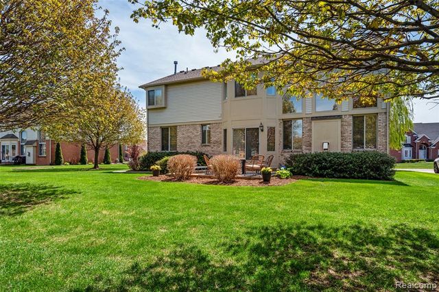 14109 Berryknoll Drive, Utica, MI 48315