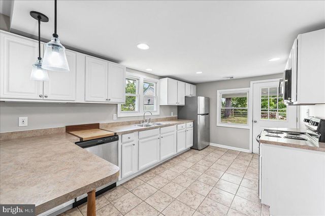 1019 RIVERSIDE DR, Pottstown, PA 19465