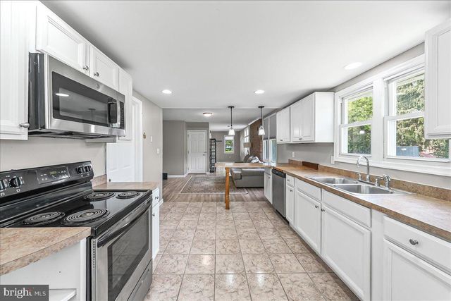 1019 RIVERSIDE DR, Pottstown, PA 19465