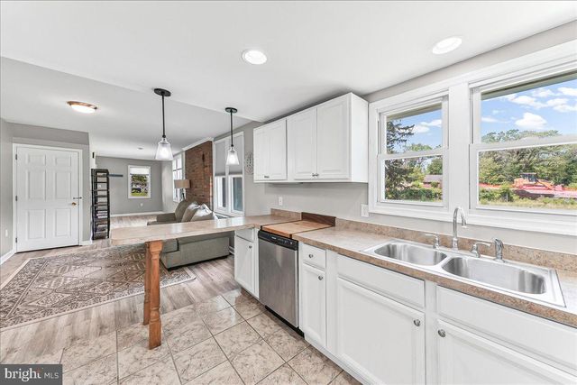 1019 RIVERSIDE DR, Pottstown, PA 19465