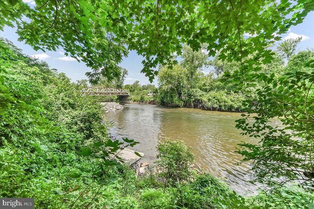 1019 RIVERSIDE DR, Pottstown, PA 19465