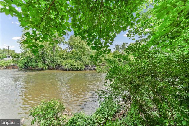 1019 RIVERSIDE DR, Pottstown, PA 19465