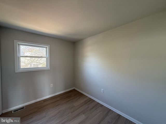 911 ANVIL RD, Fredericksburg, VA 22405