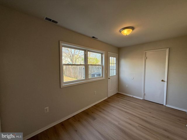 911 ANVIL RD, Fredericksburg, VA 22405