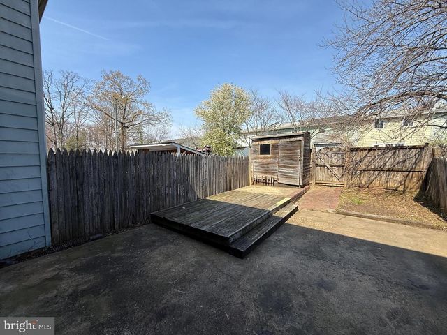 911 ANVIL RD, Fredericksburg, VA 22405