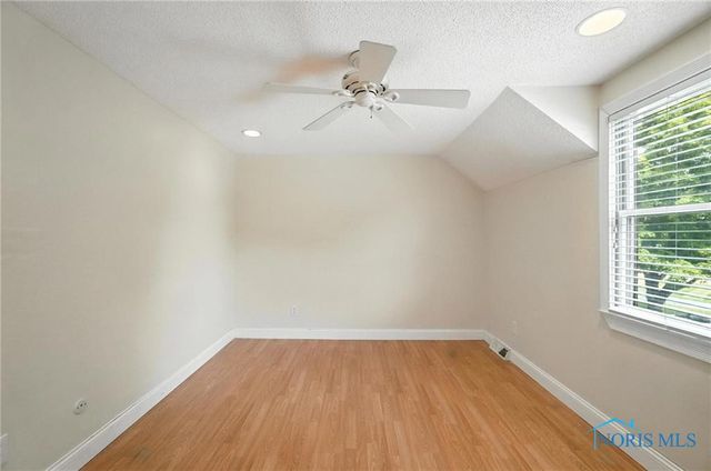 6129 Burrwood Drive, Sylvania, OH 43560