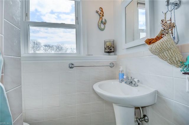 9530 Hammett PW, Norfolk, VA 23503