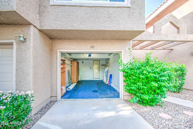 1633 E LAKESIDE Drive 195, Gilbert, AZ 85234