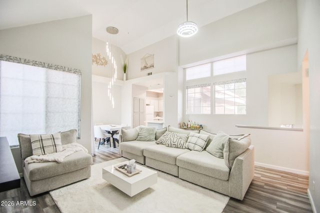 1633 E LAKESIDE Drive 195, Gilbert, AZ 85234