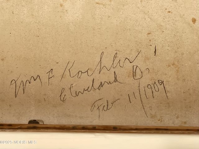 424 Winthrop Street, Toledo, OH 43620