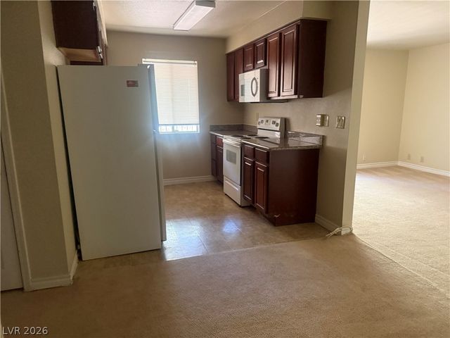 5350 River Glen Drive 298, Las Vegas, NV 89103