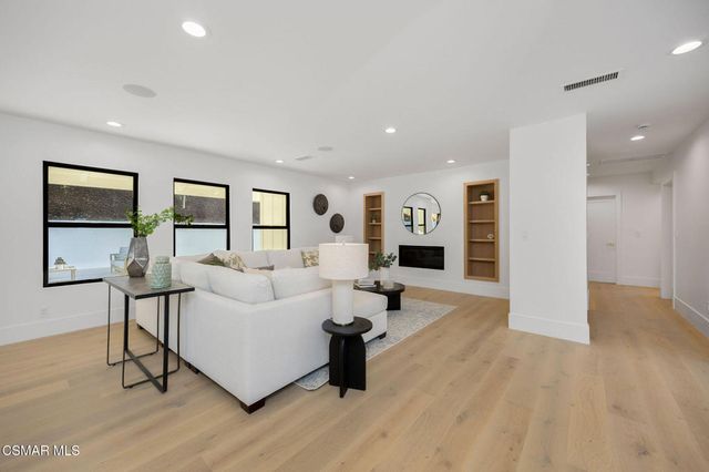 1324 La Granada Drive, Thousand Oaks, CA 91362