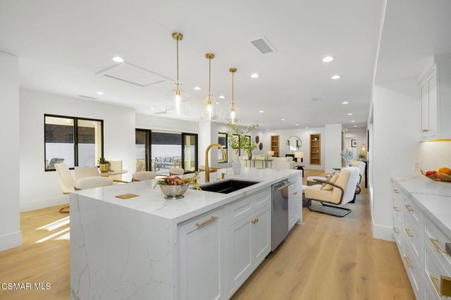 1324 La Granada Drive, Thousand Oaks, CA 91362