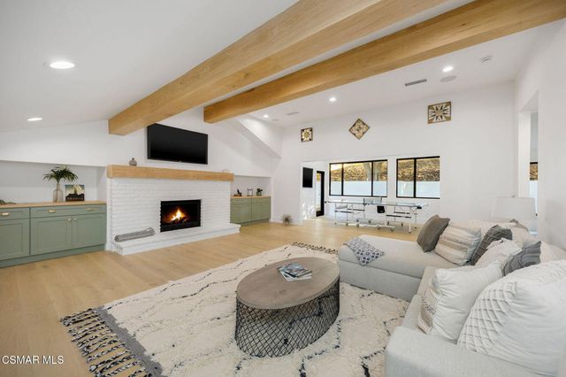 1324 La Granada Drive, Thousand Oaks, CA 91362