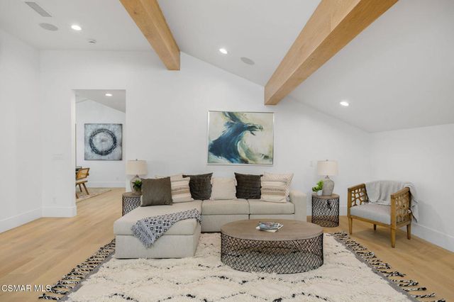 1324 La Granada Drive, Thousand Oaks, CA 91362