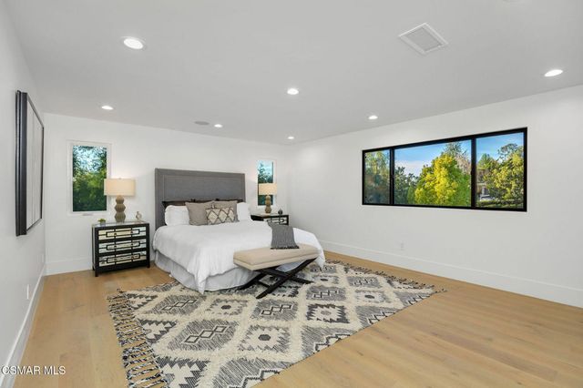 1324 La Granada Drive, Thousand Oaks, CA 91362