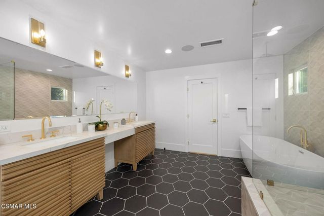 1324 La Granada Drive, Thousand Oaks, CA 91362