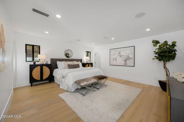 1324 La Granada Drive, Thousand Oaks, CA 91362