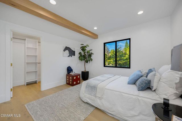 1324 La Granada Drive, Thousand Oaks, CA 91362