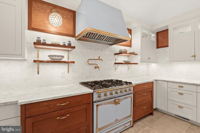 616 COTTERILL RD, Gibson Island, MD 21056