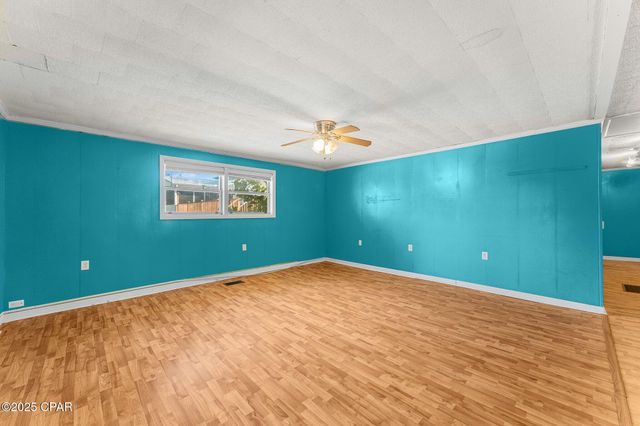 4215 Crystal Lake Drive, Chipley, FL 32428