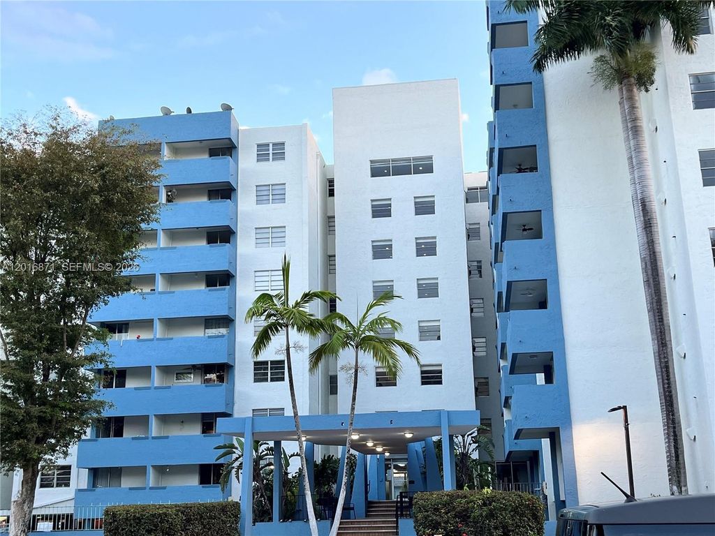 5050 NW 7th Street 220, Miami, FL 33126