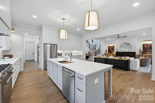 1117 Lomax Avenue, Charlotte, NC 28211