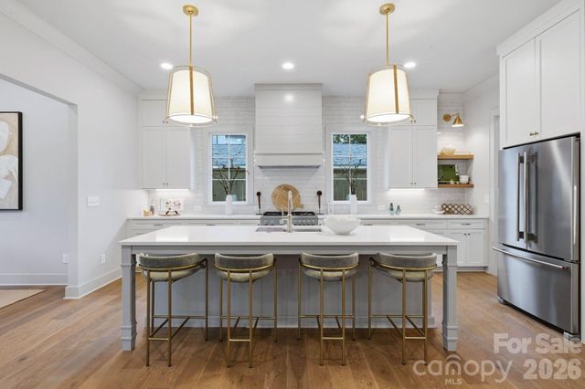 1117 Lomax Avenue, Charlotte, NC 28211