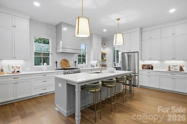 1117 Lomax Avenue, Charlotte, NC 28211