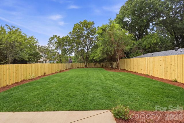 1117 Lomax Avenue, Charlotte, NC 28211