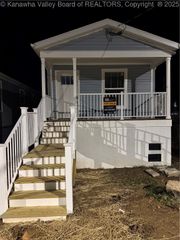 1514 2nd Avenue, Charleston, WV 25302