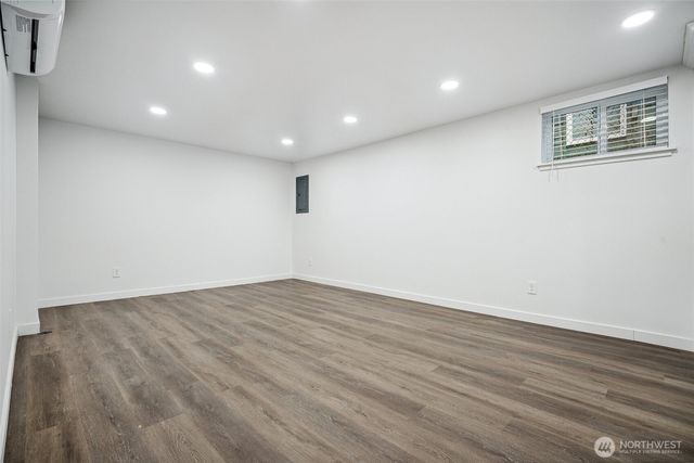 4424 S Holly Street, Seattle, WA 98118