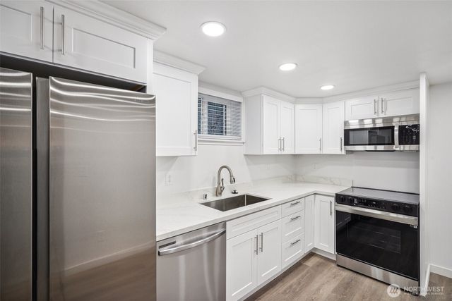 4424 S Holly Street, Seattle, WA 98118