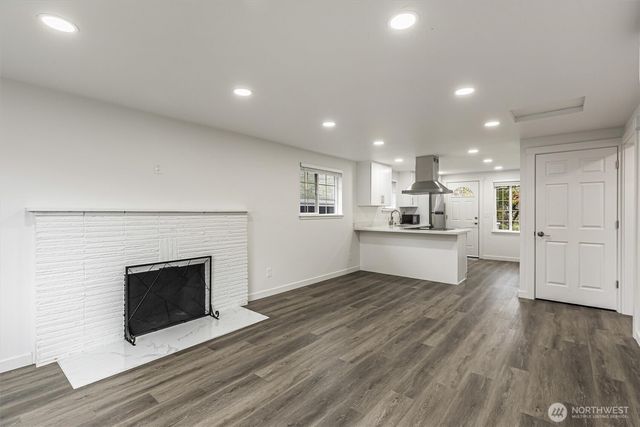 4424 S Holly Street, Seattle, WA 98118