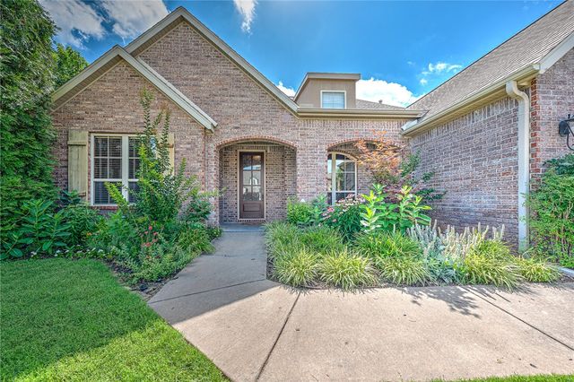 6403 S 36th Street, Rogers, AR 72758
